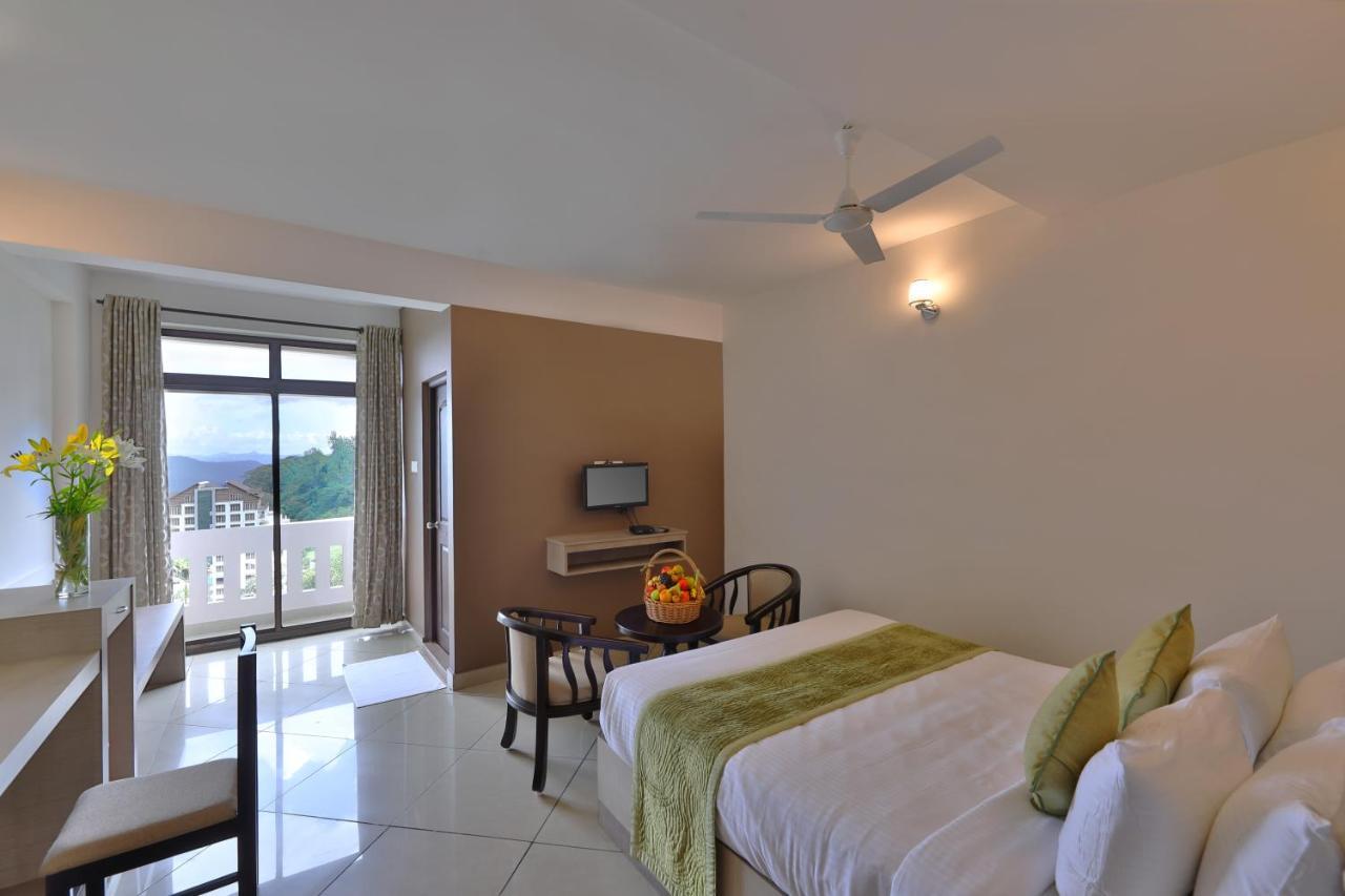 Hotel Tea Castle Munnar Zewnętrze zdjęcie