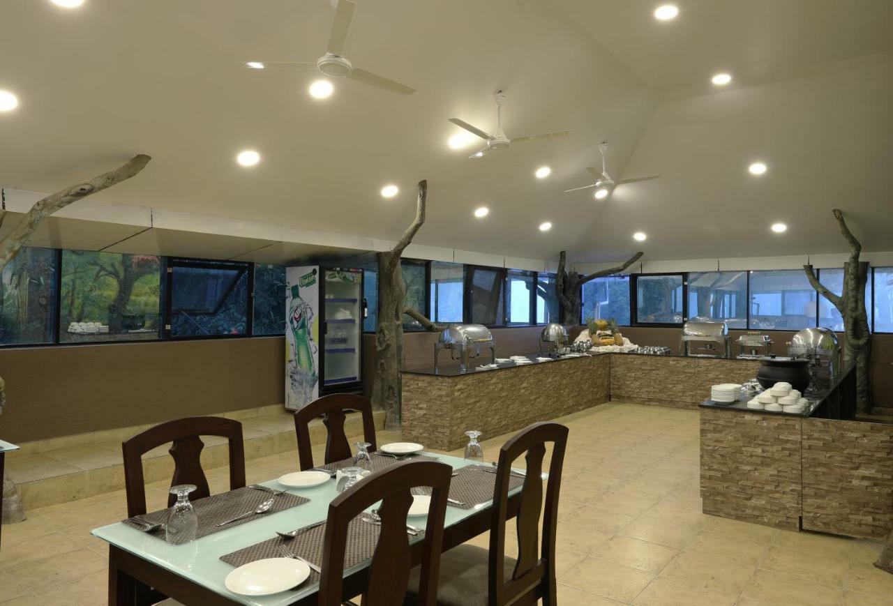 Hotel Tea Castle Munnar Zewnętrze zdjęcie